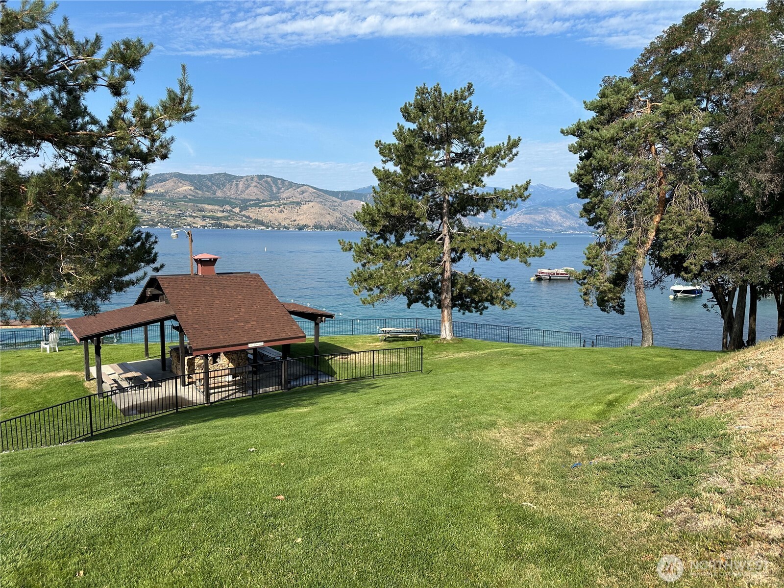 211 Pinnacle Place , Chelan, WA 98816