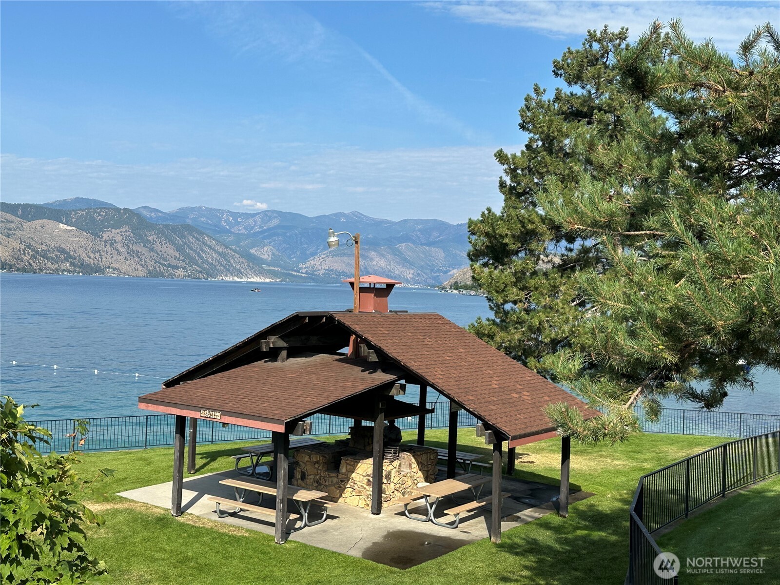 211 Pinnacle Place , Chelan, WA 98816