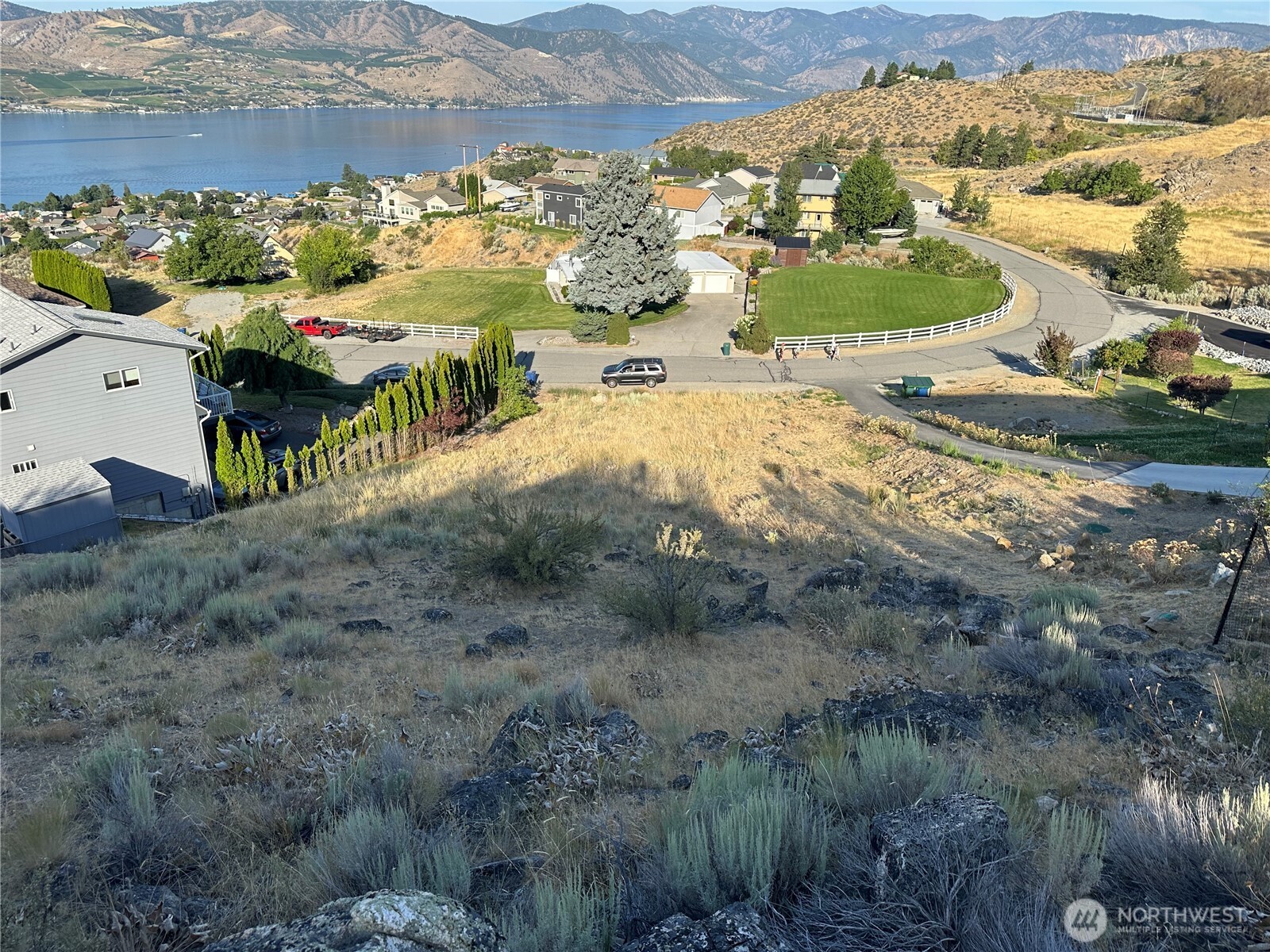 211 Pinnacle Place , Chelan, WA 98816