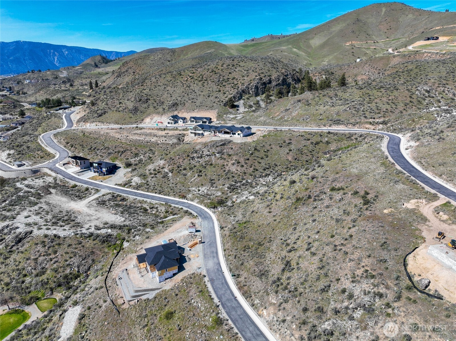 905 & 909 Long Drive , Chelan, WA 98816