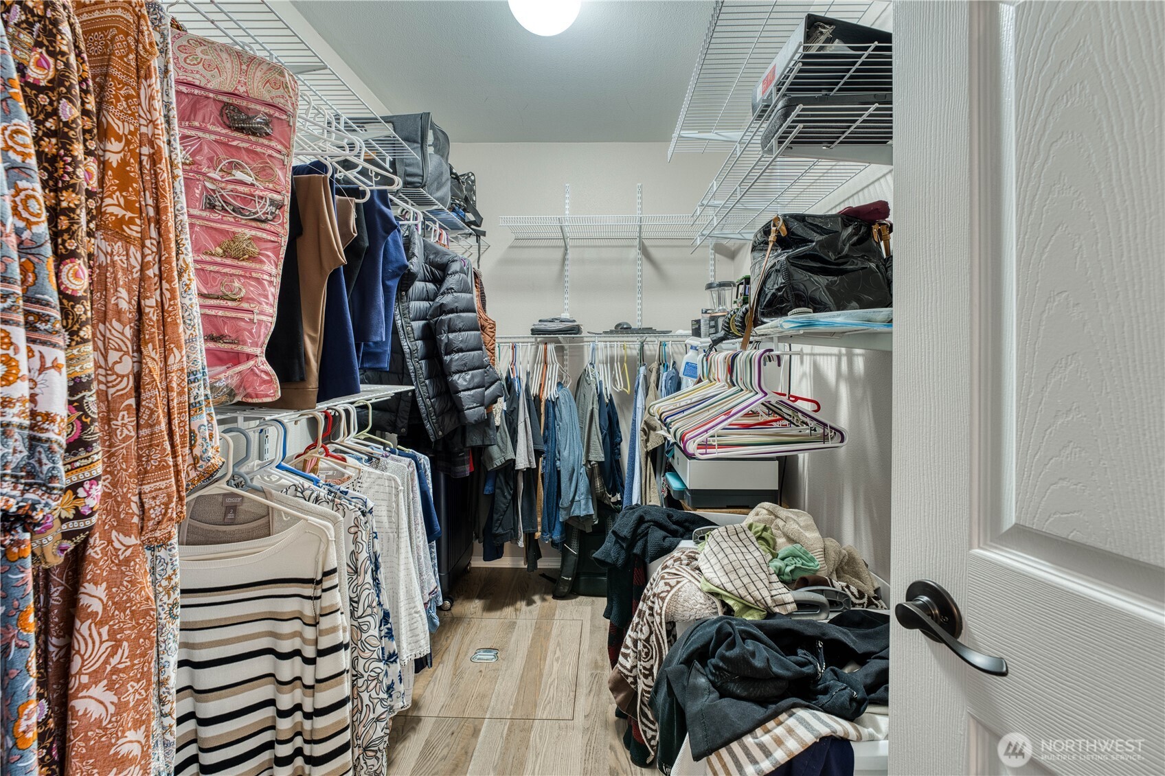 1355 Olsen Avenue , Enumclaw, WA 98321