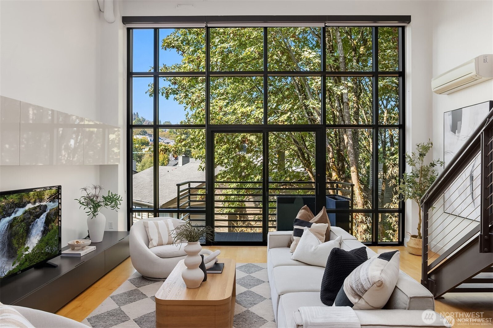 2914 E Madison Street #302, Seattle, WA 98112