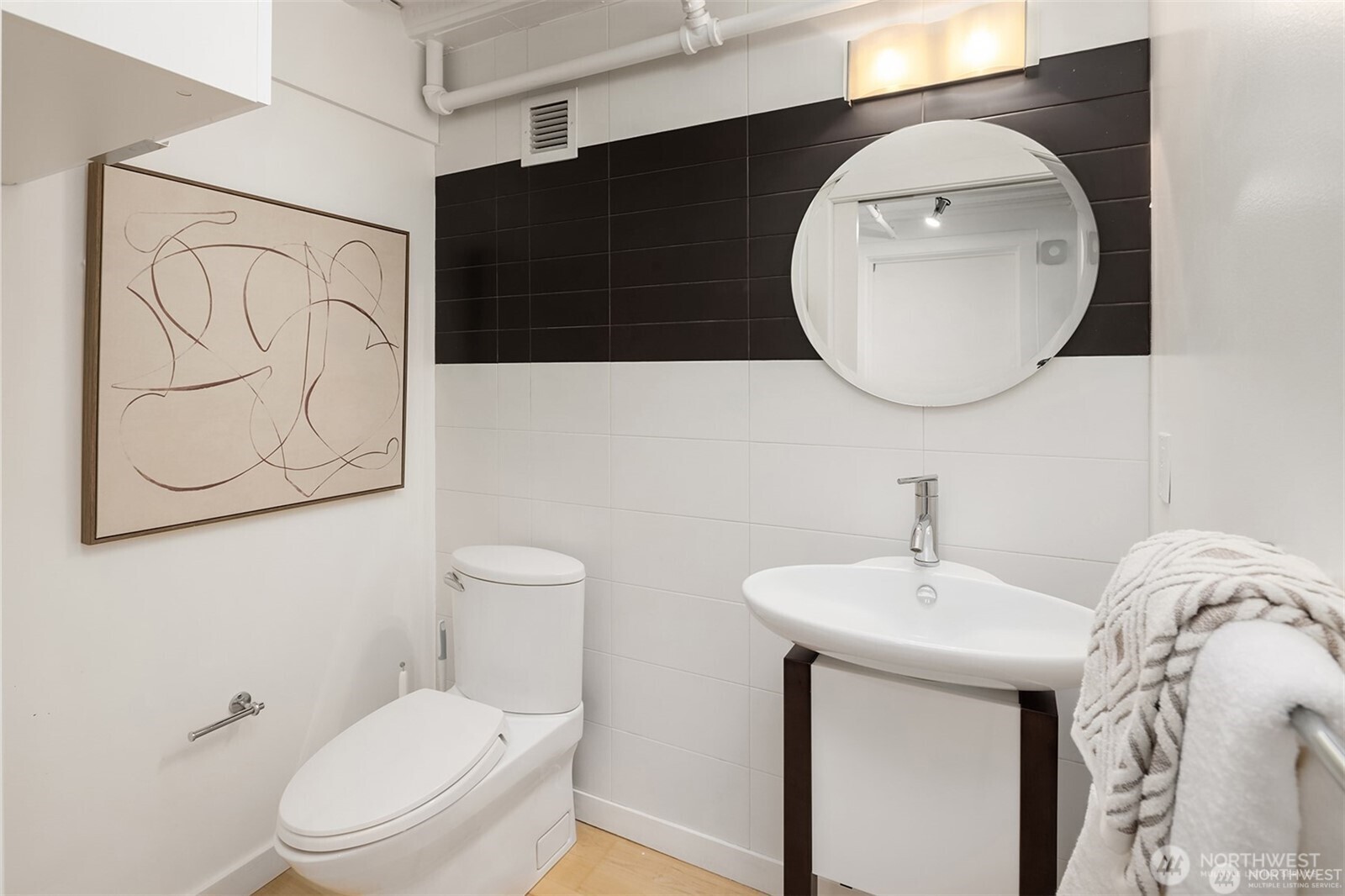 2914 E Madison Street #302, Seattle, WA 98112