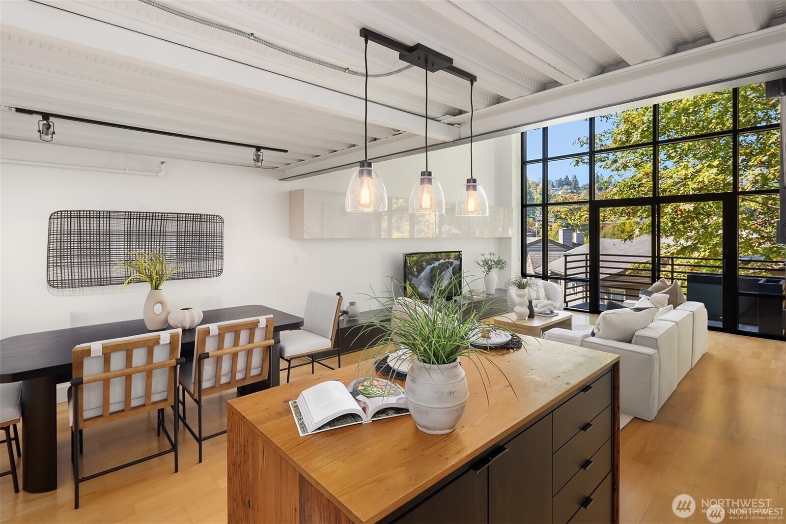 2914 E Madison Street #302, Seattle, WA 98112