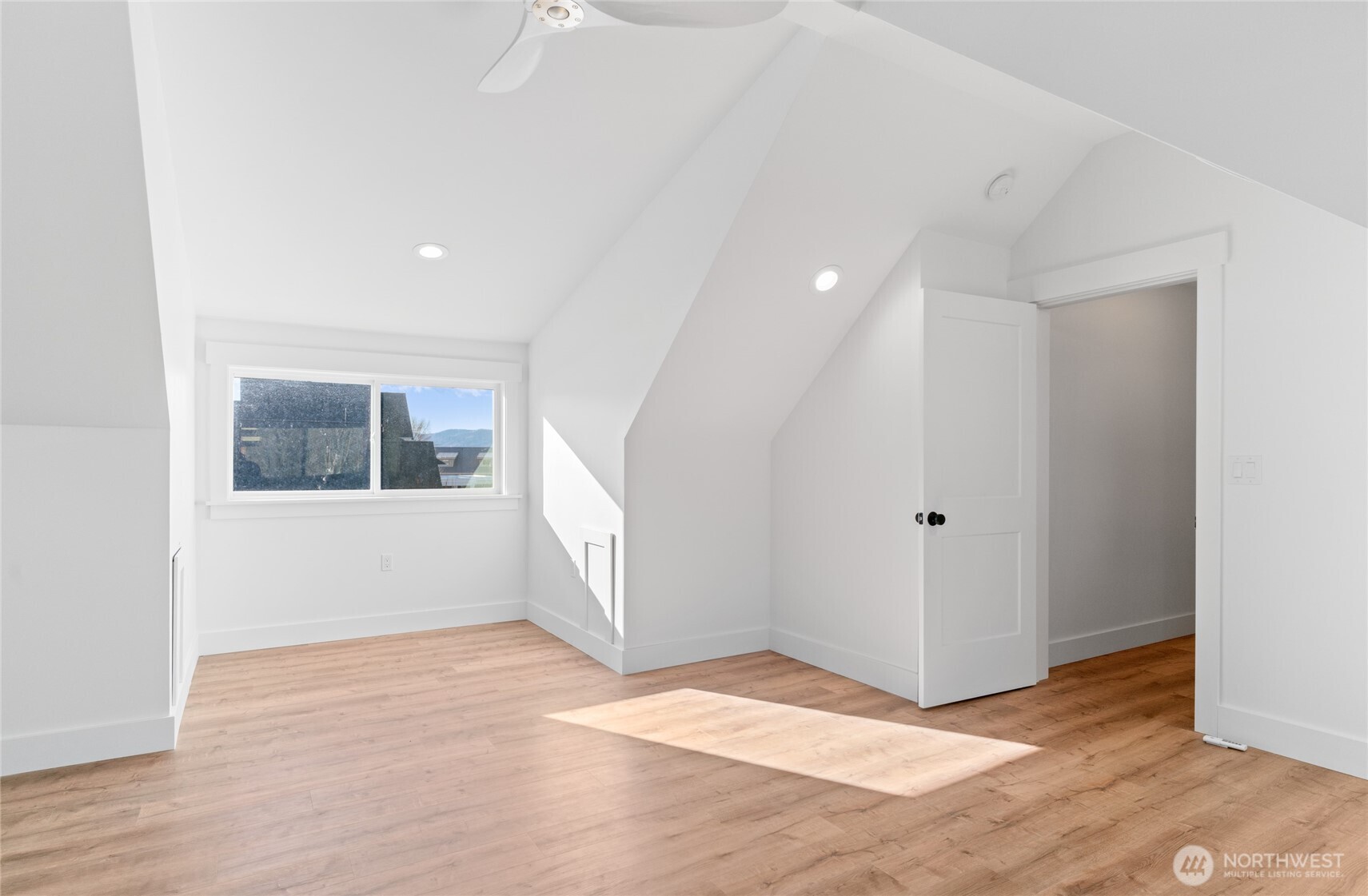 33 Hard Cider Drive , Oroville, WA 98844