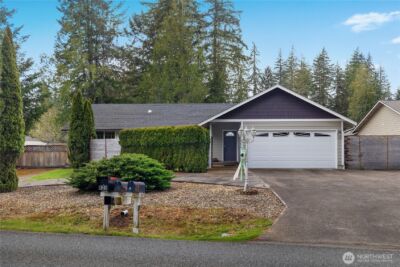 831 E Saint Andrews Drive , Shelton, WA 98584