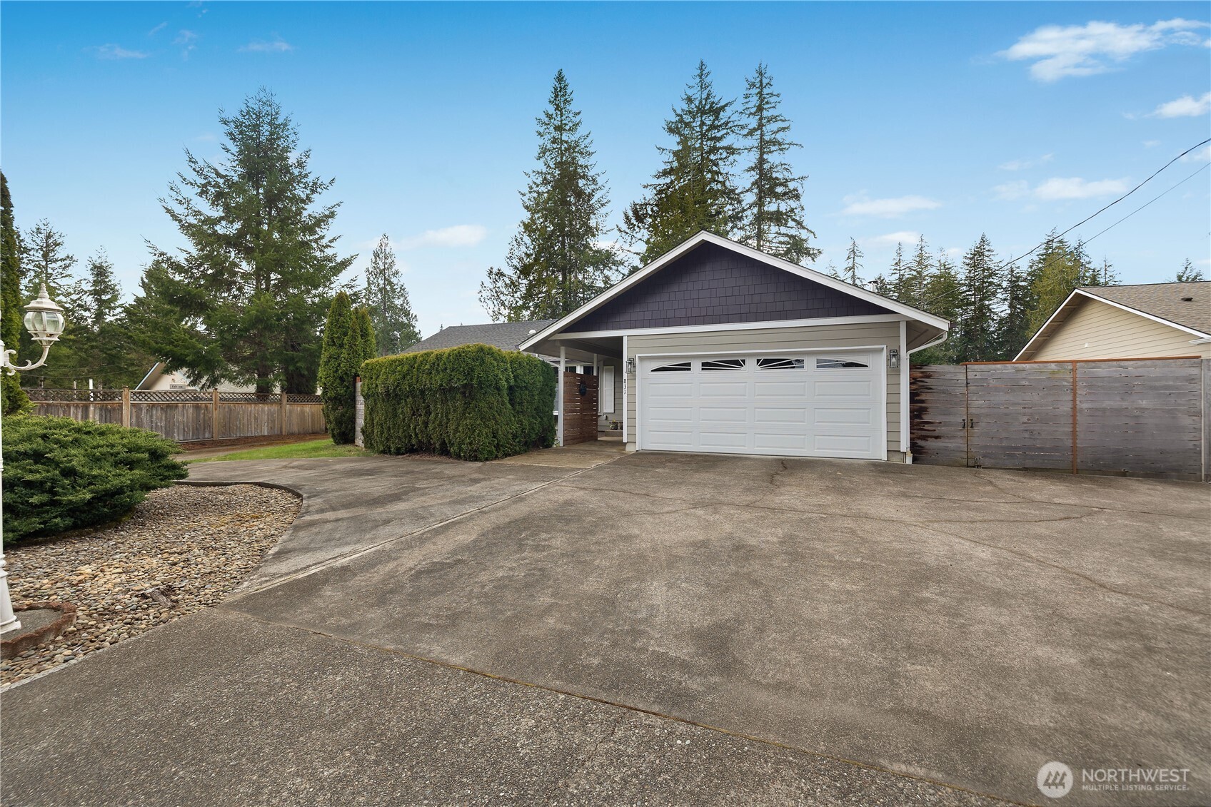 831 E Saint Andrews Drive , Shelton, WA 98584