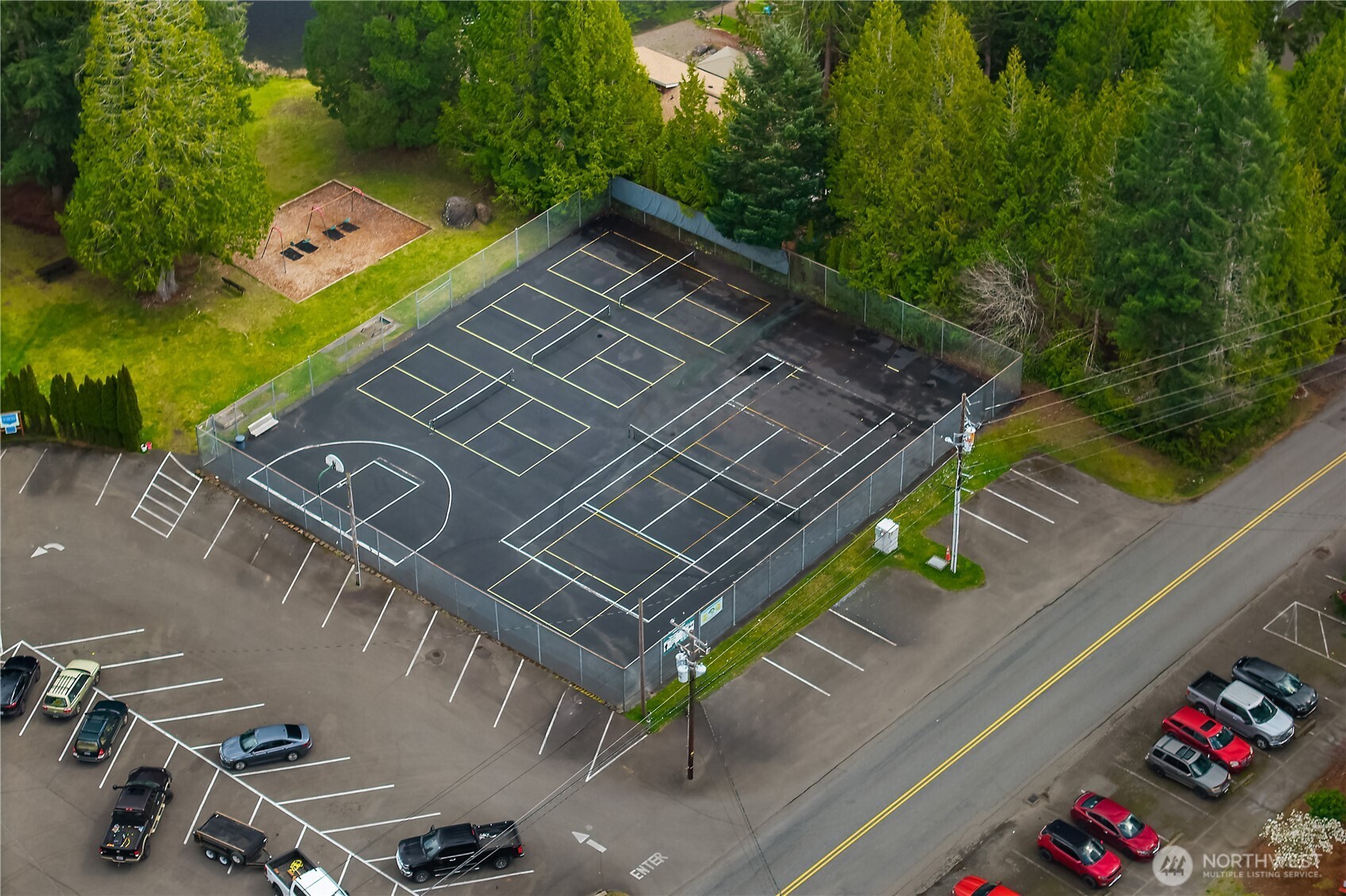 831 E Saint Andrews Drive , Shelton, WA 98584