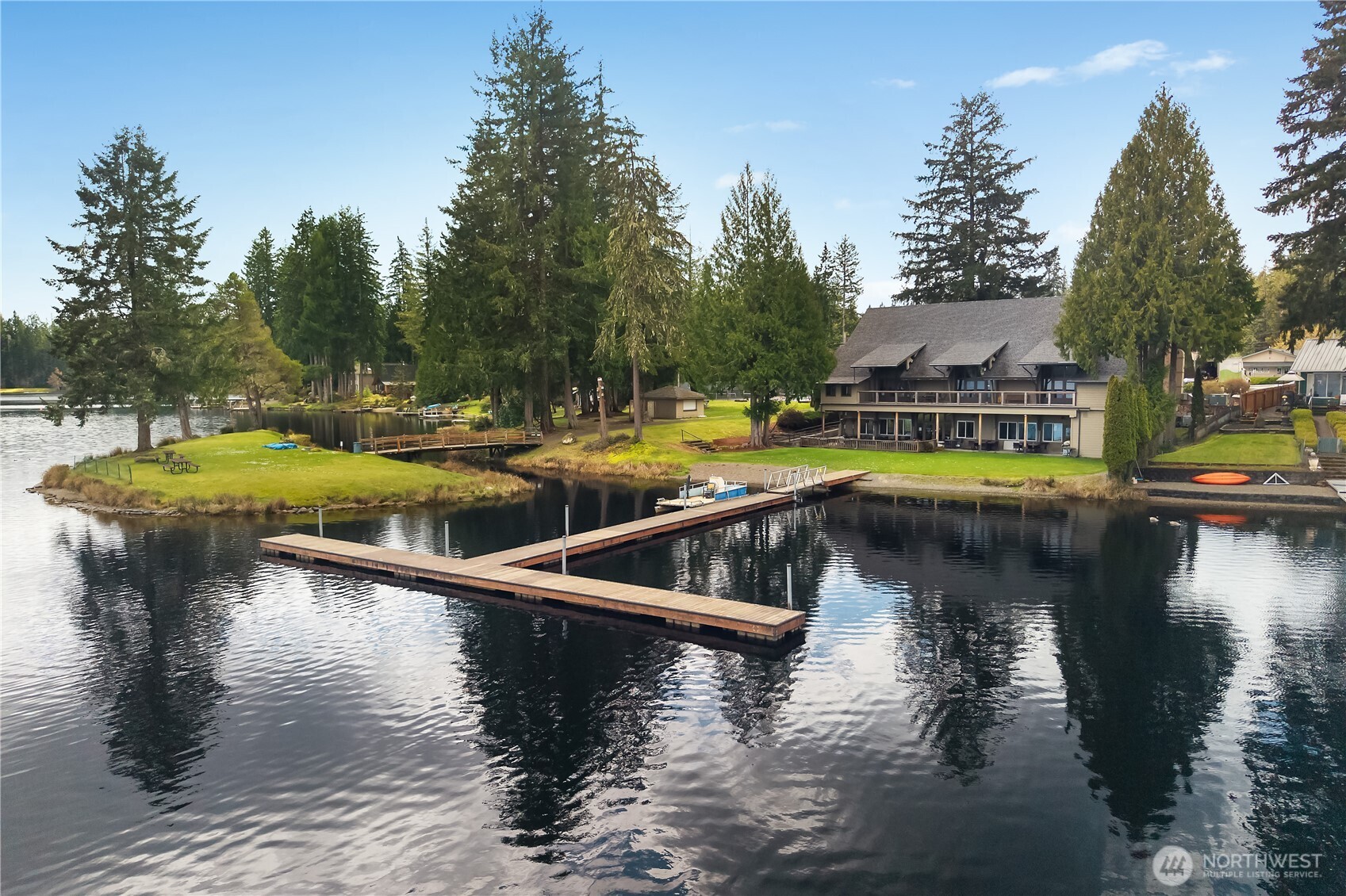 831 E Saint Andrews Drive , Shelton, WA 98584