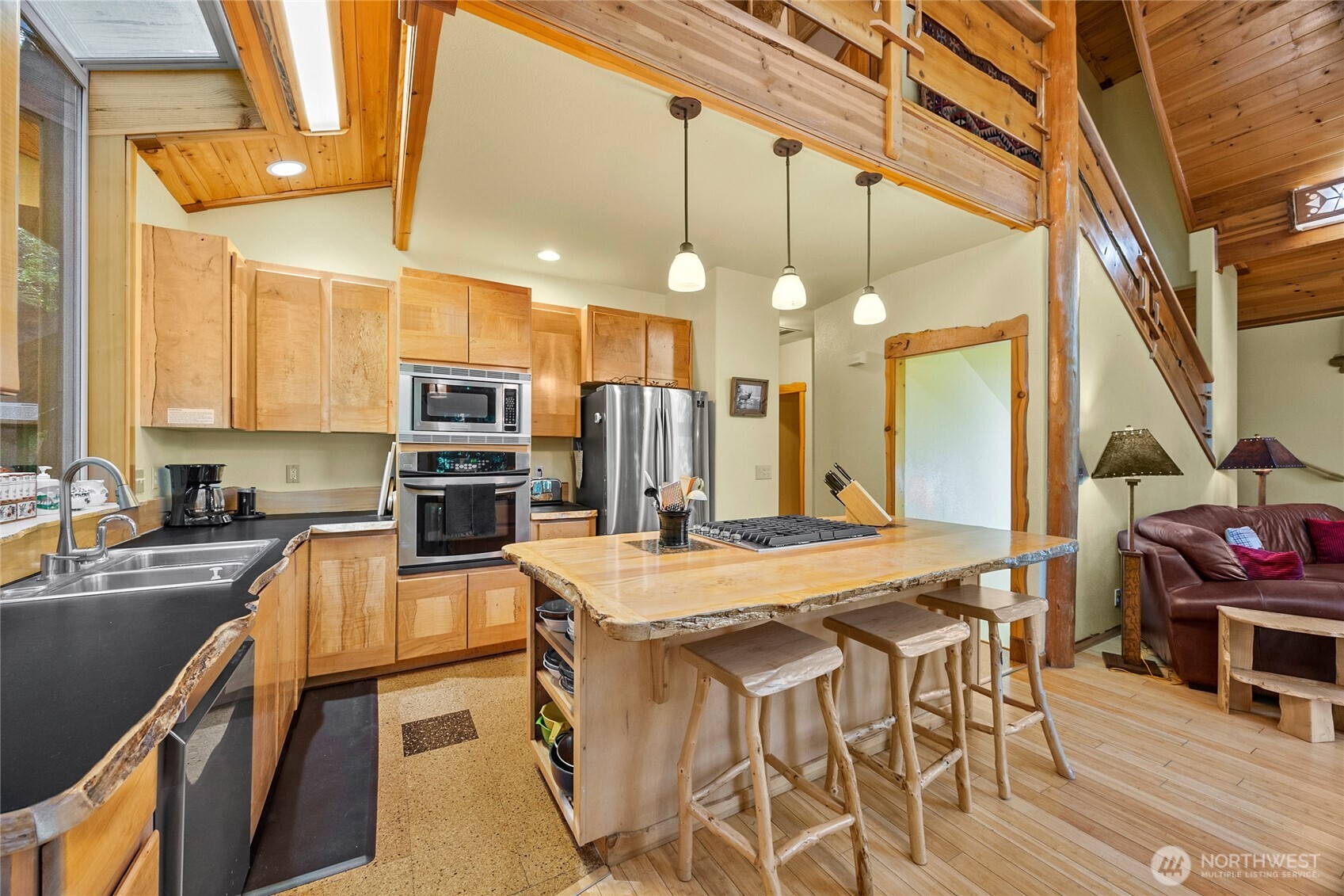 106 Timber Trail , Packwood, WA 98361