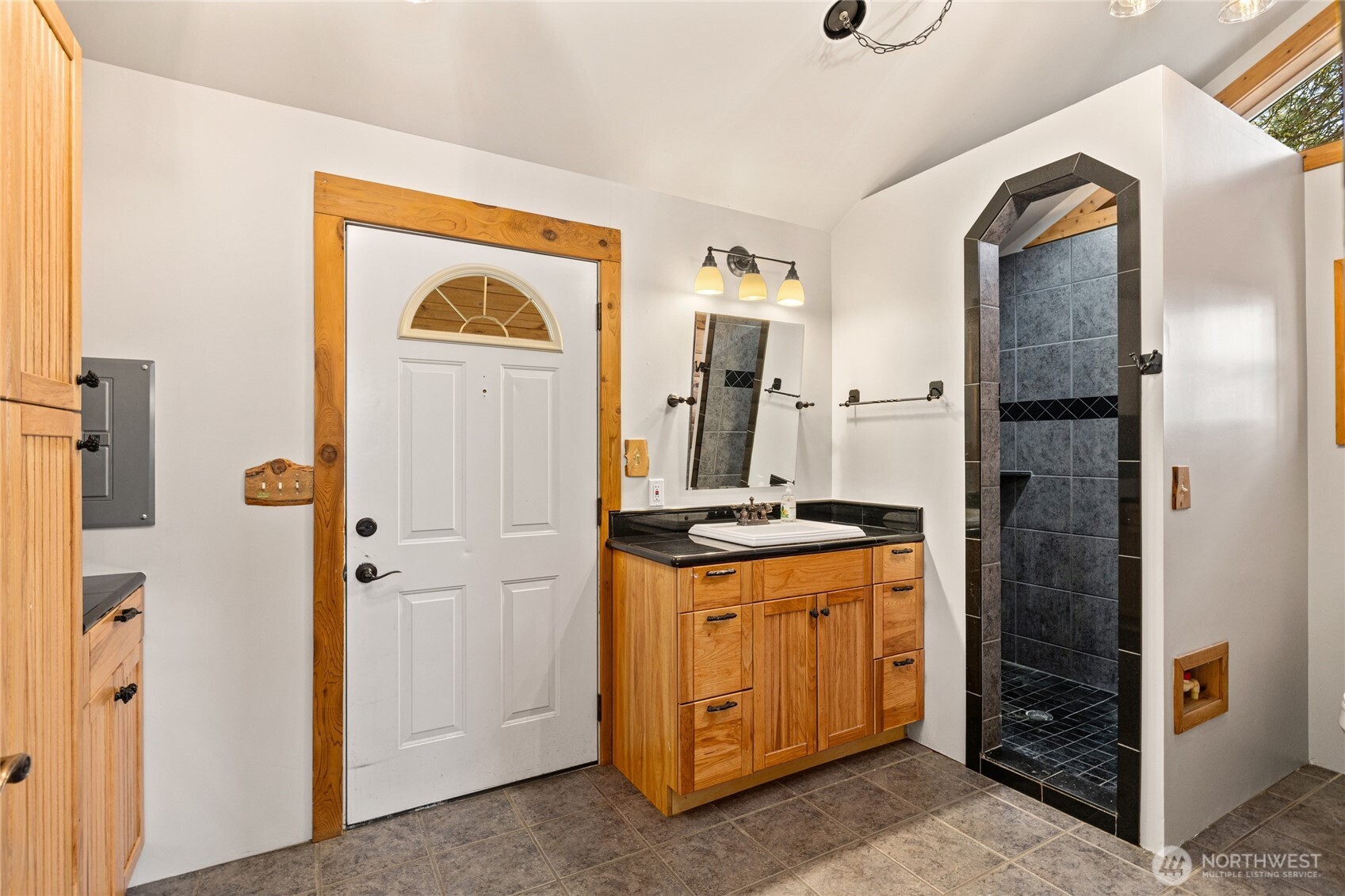 340 Powerline Road , Cle Elum, WA 98922