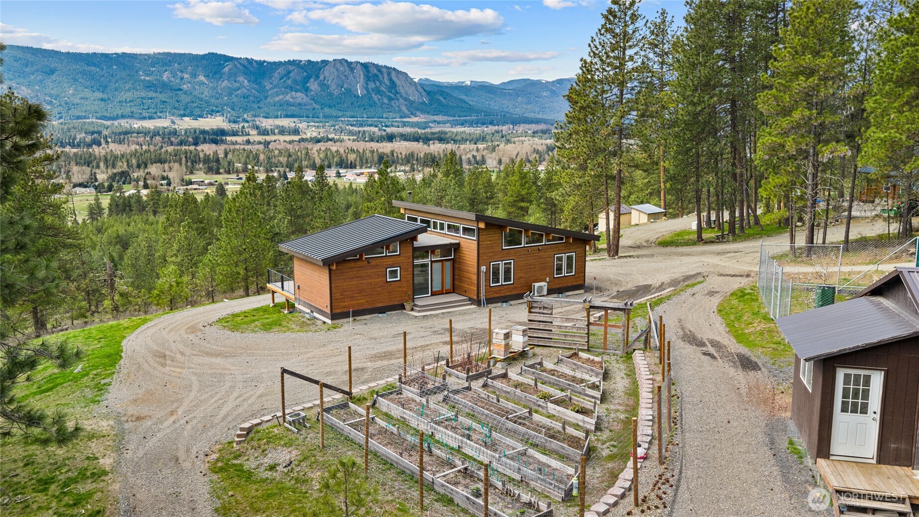 340 Powerline Road , Cle Elum, WA 98922