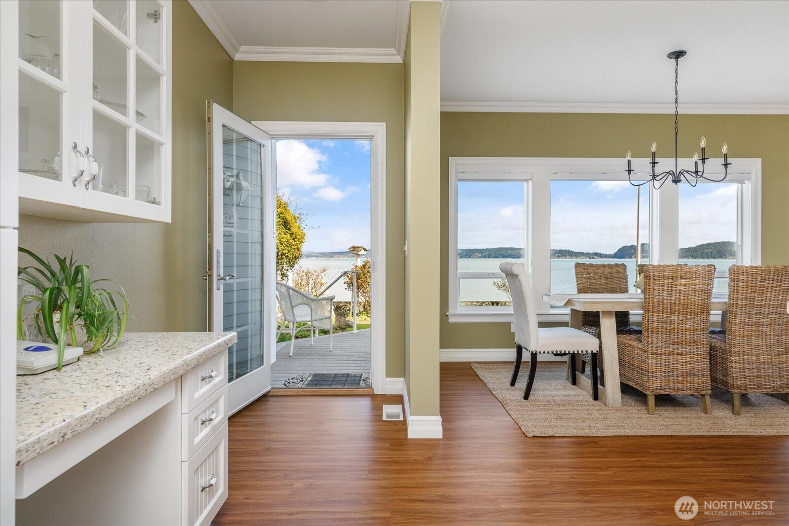 817 Shorecrest Drive , Oak Harbor, WA 98277