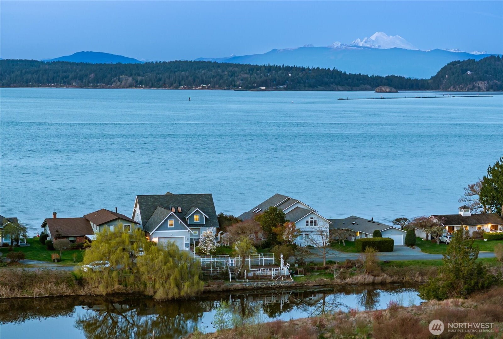 817 Shorecrest Drive , Oak Harbor, WA 98277