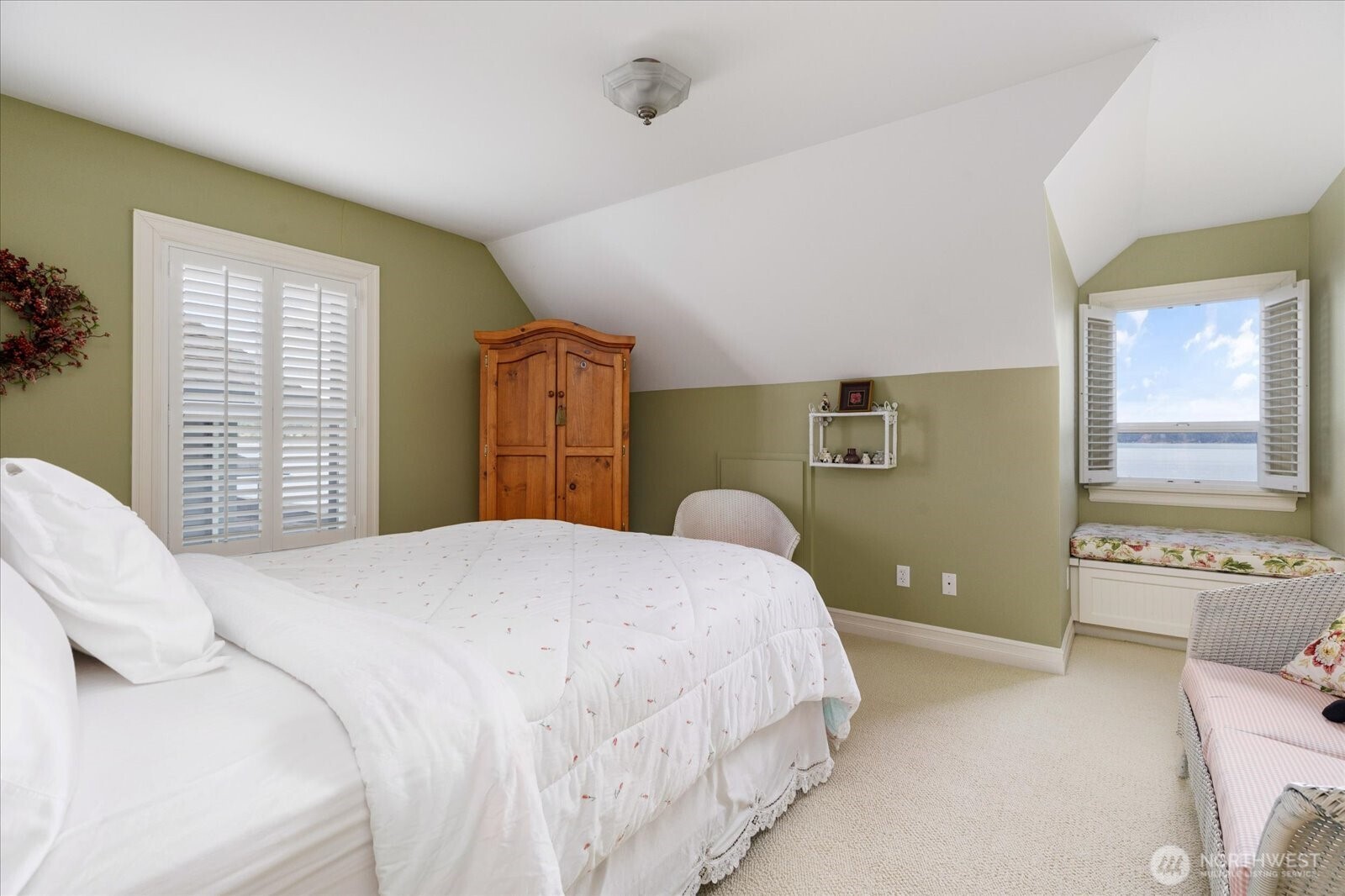 817 Shorecrest Drive , Oak Harbor, WA 98277