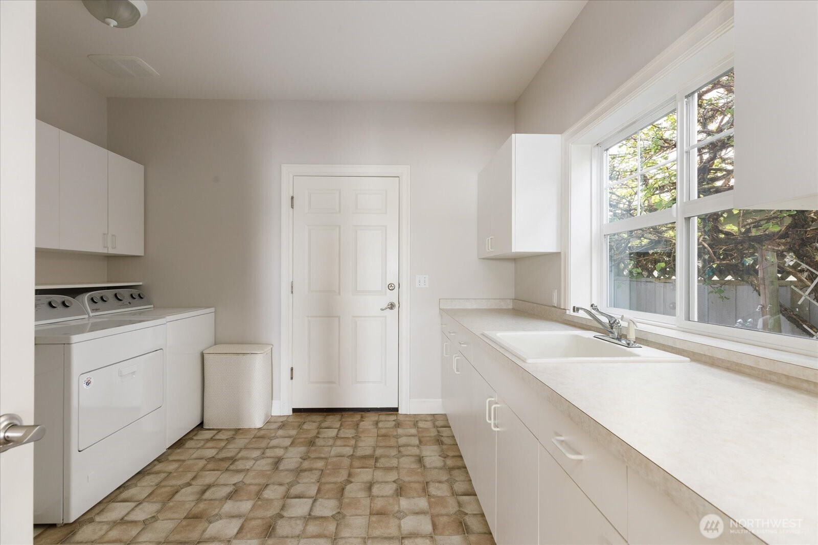 817 Shorecrest Drive , Oak Harbor, WA 98277