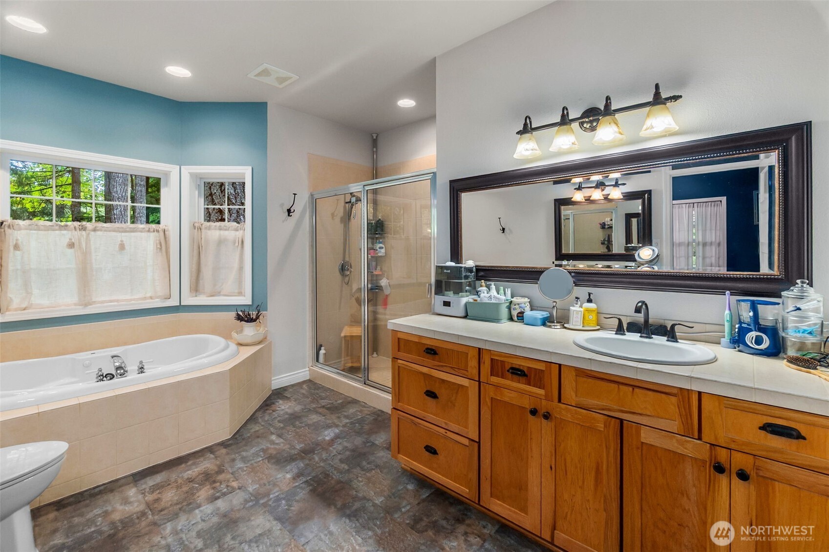 1130 E Sunset Hill Road , Shelton, WA 98584-7017