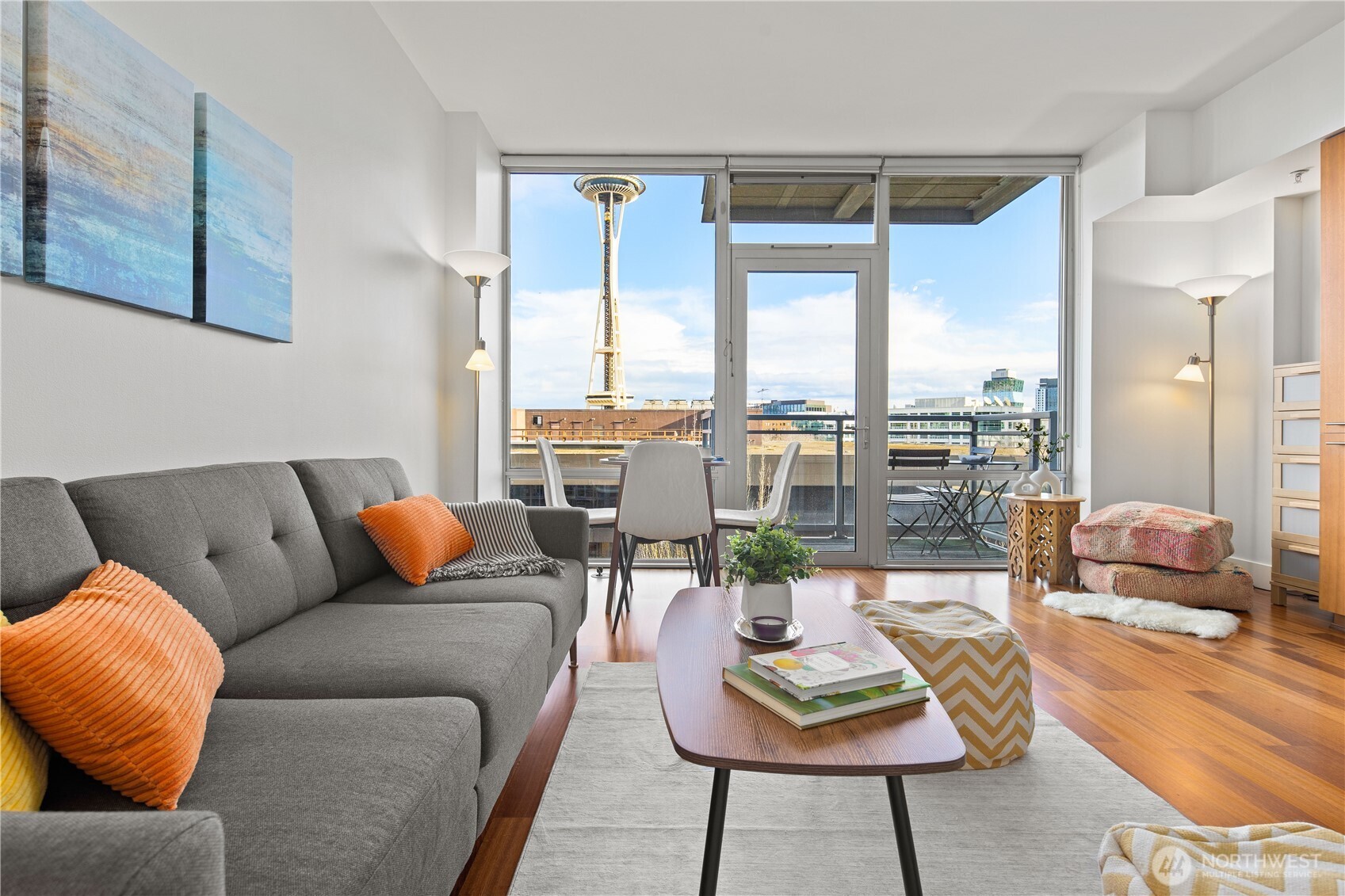 2911 2nd Avenue #810, Seattle, WA 98121