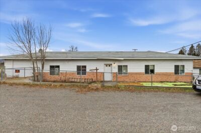 310 Center Street , Grand Coulee, WA 99133