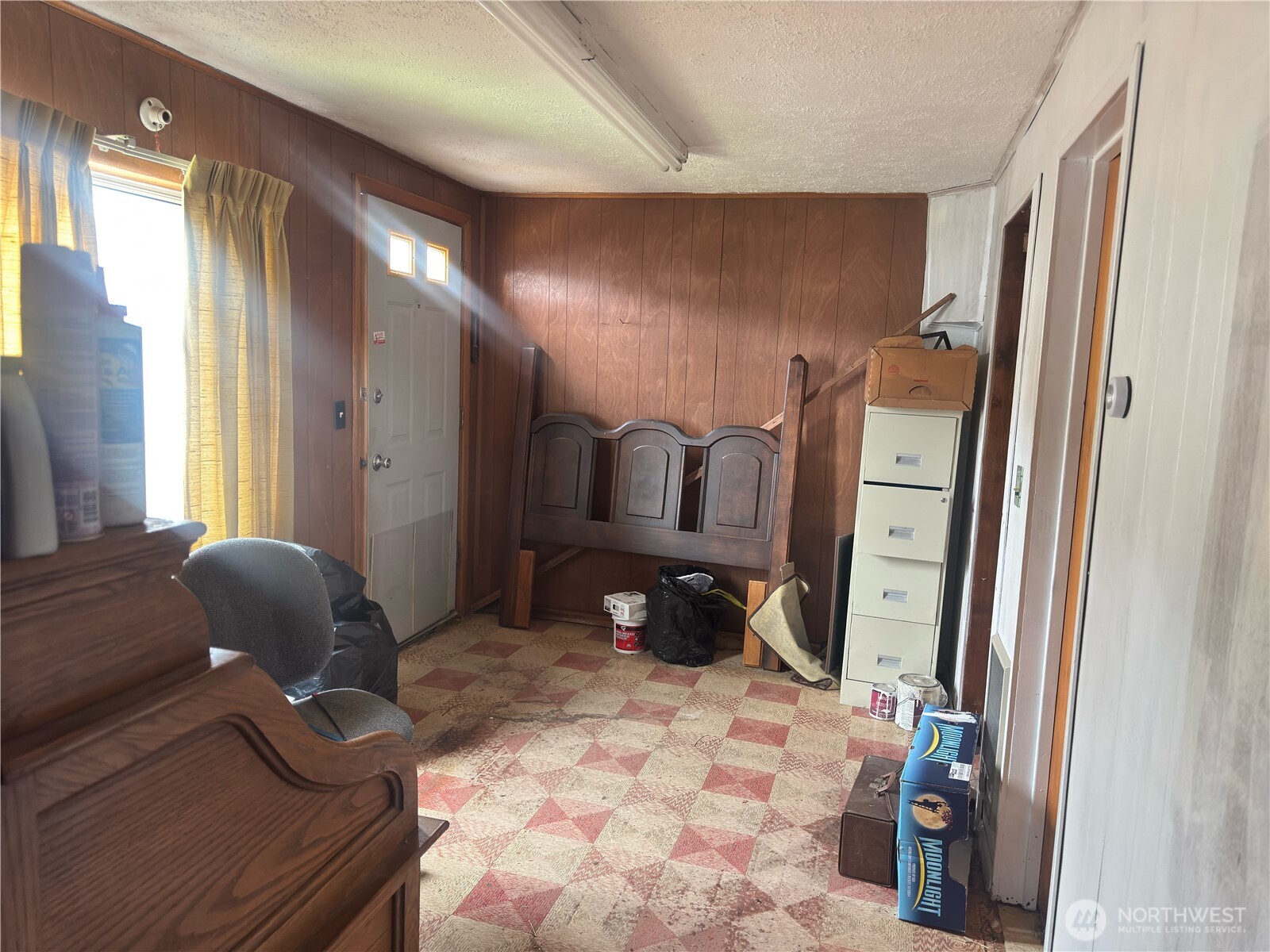 310 Center Street , Grand Coulee, WA 99133