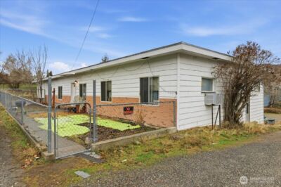 310 Center Street , Grand Coulee, WA 99133 - Photo 4