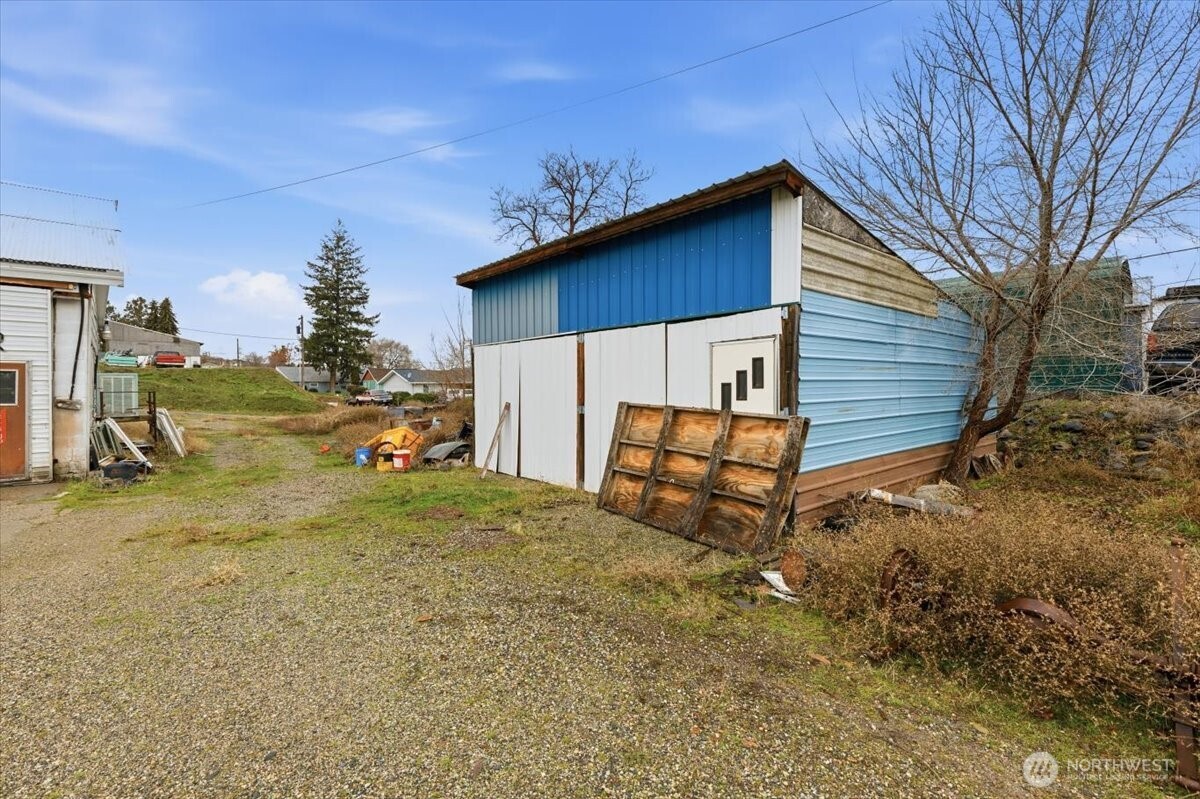 310 Center Street , Grand Coulee, WA 99133