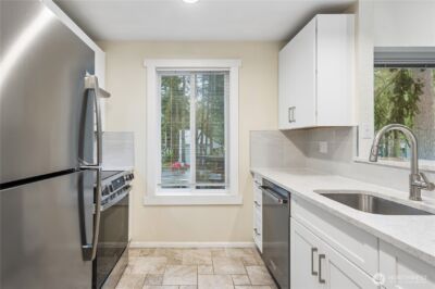 14526 NE 31st Street #16-C, Bellevue, WA 98007 - Photo 2