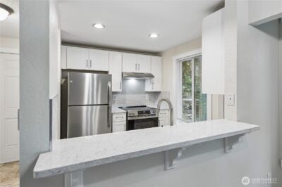 14526 NE 31st Street #16-C, Bellevue, WA 98007 - Photo 4