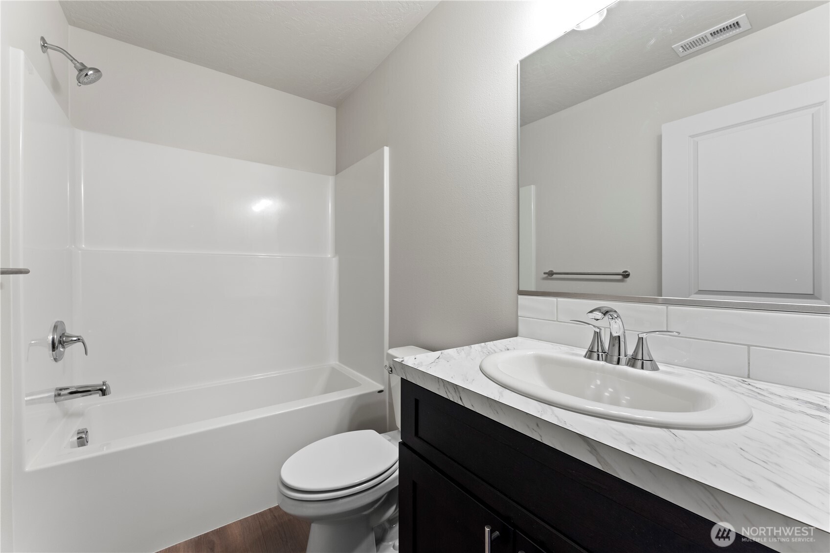 202 N Sandy Loop , Moses Lake, WA 98837