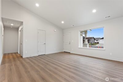 202 N Sandy Loop , Moses Lake, WA 98837 - Photo 4