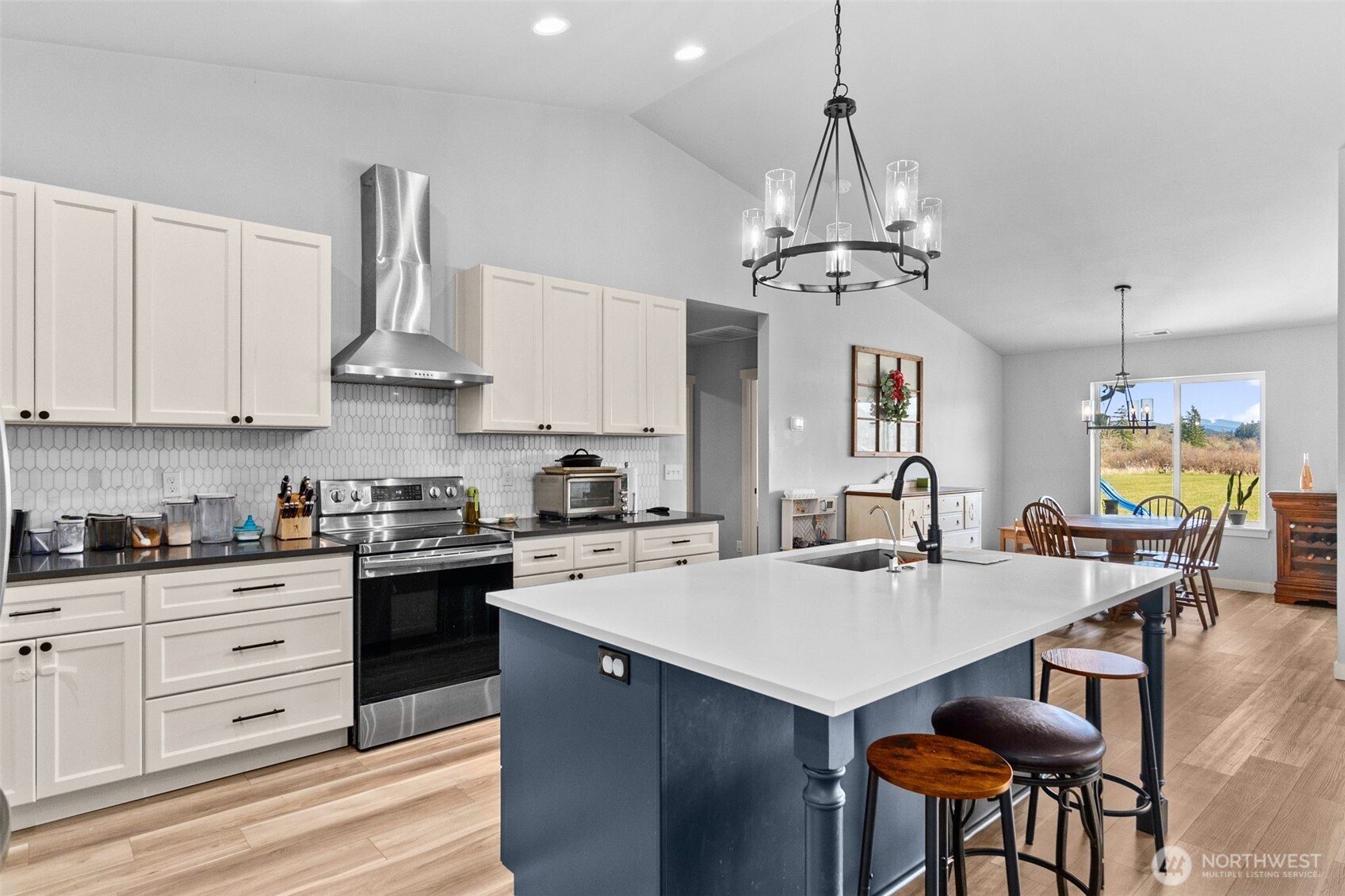 136 Faun Rae Lane , Chehalis, WA 98532