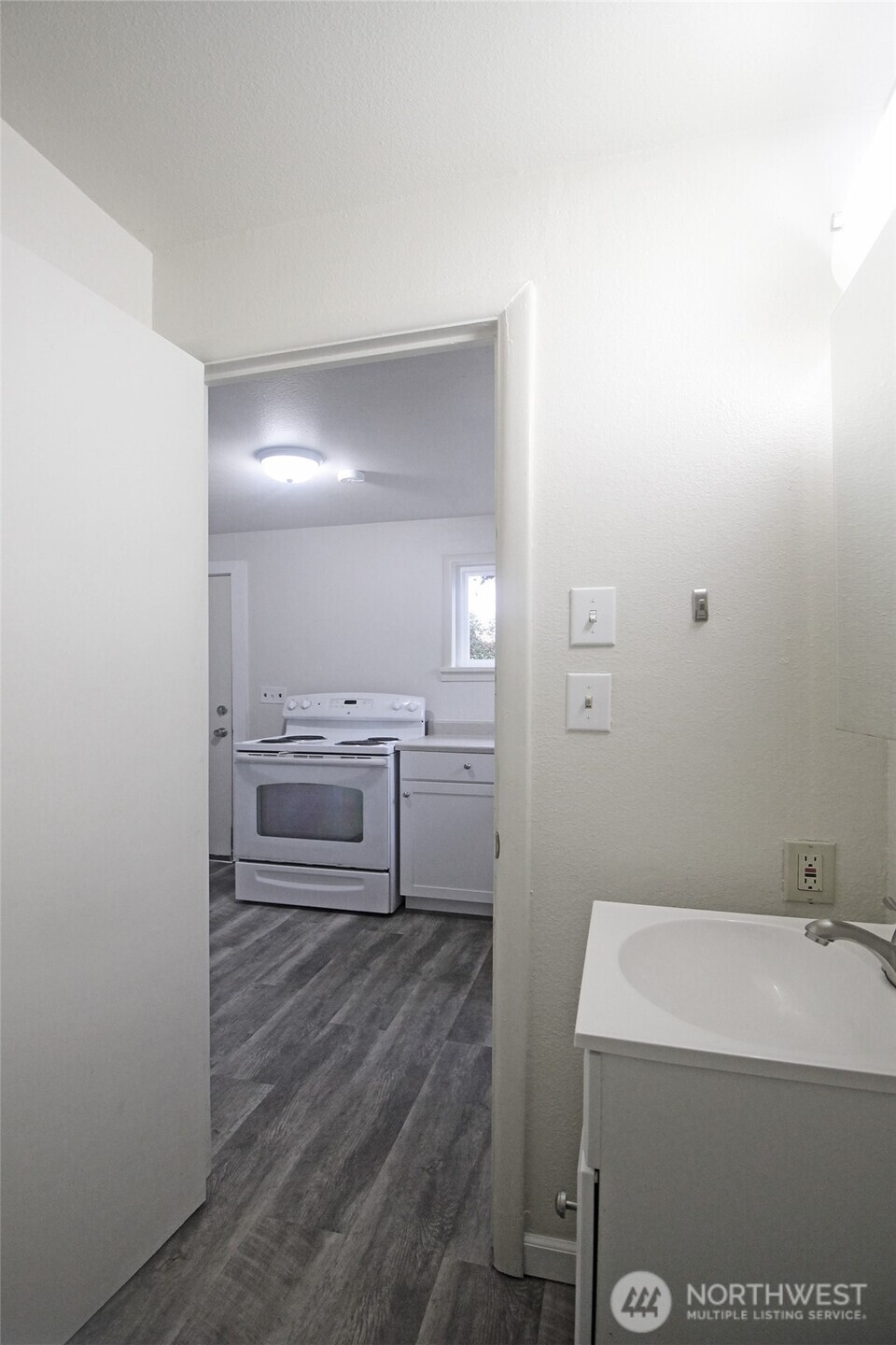 3119 Bridgeport Way W, University Place, WA 98466