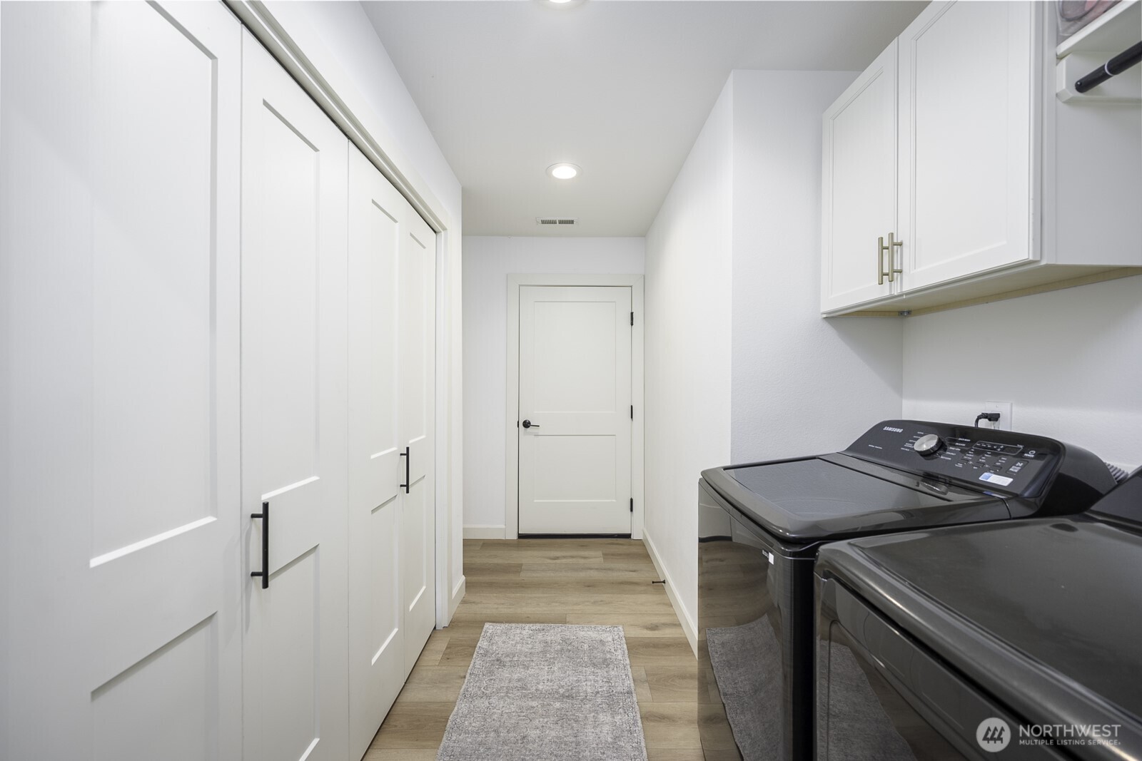 1038 W Lakeside Drive , Moses Lake, WA 98837