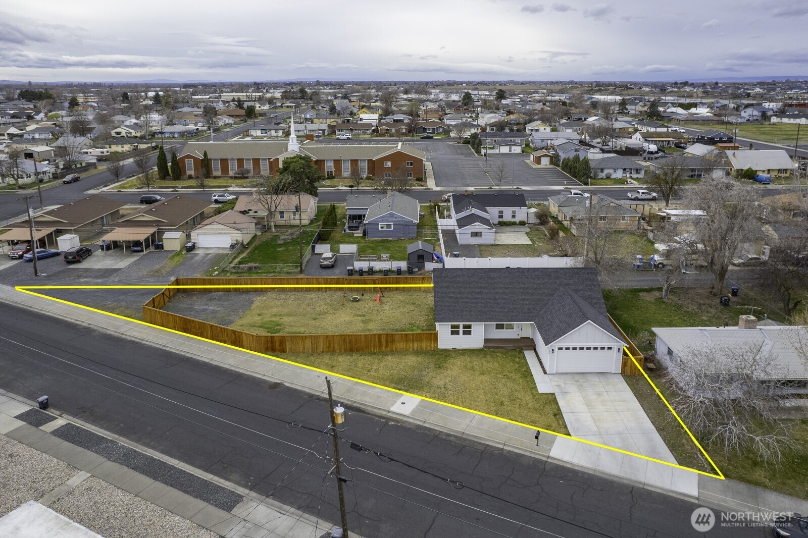 1038 W Lakeside Drive , Moses Lake, WA 98837