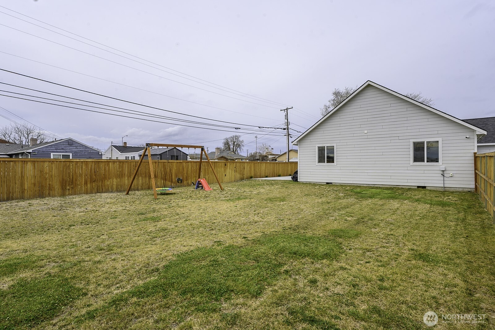 1038 W Lakeside Drive , Moses Lake, WA 98837