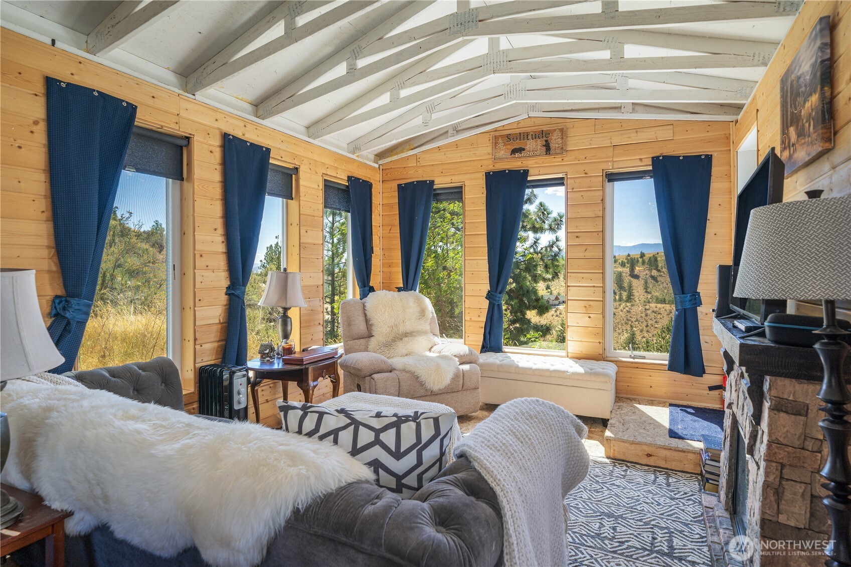 1478 Lodge Pole Rd Road , Chelan, WA 98816