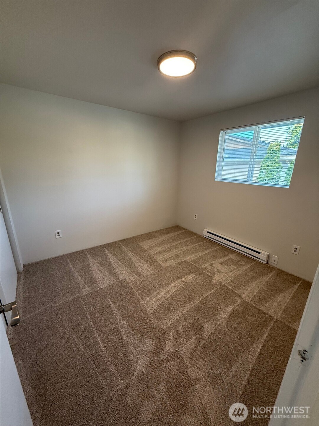 1017 Ttereve Drive #3, Everett, WA 98203