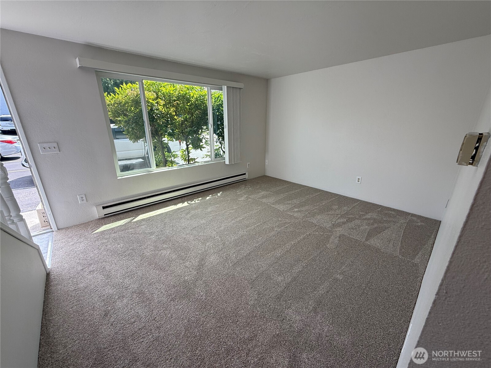 1017 Ttereve Drive #3, Everett, WA 98203