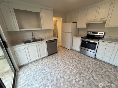1017 Ttereve Drive #3, Everett, WA 98203 - Photo 5