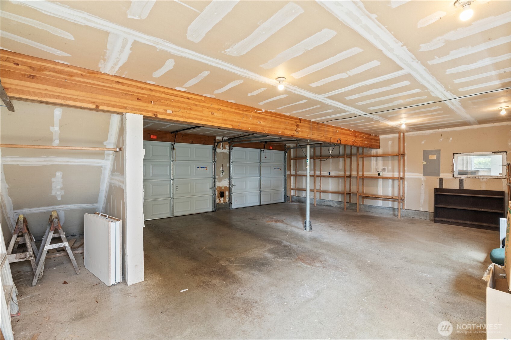 628 Weatherwax Loop NE, Ocean Shores, WA 98569