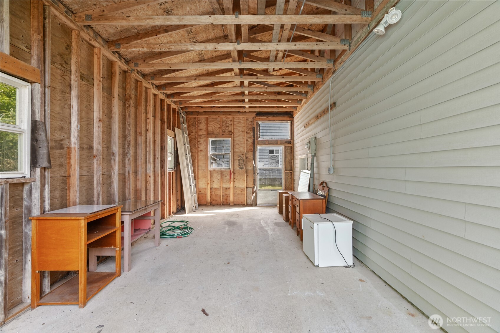 628 Weatherwax Loop NE, Ocean Shores, WA 98569