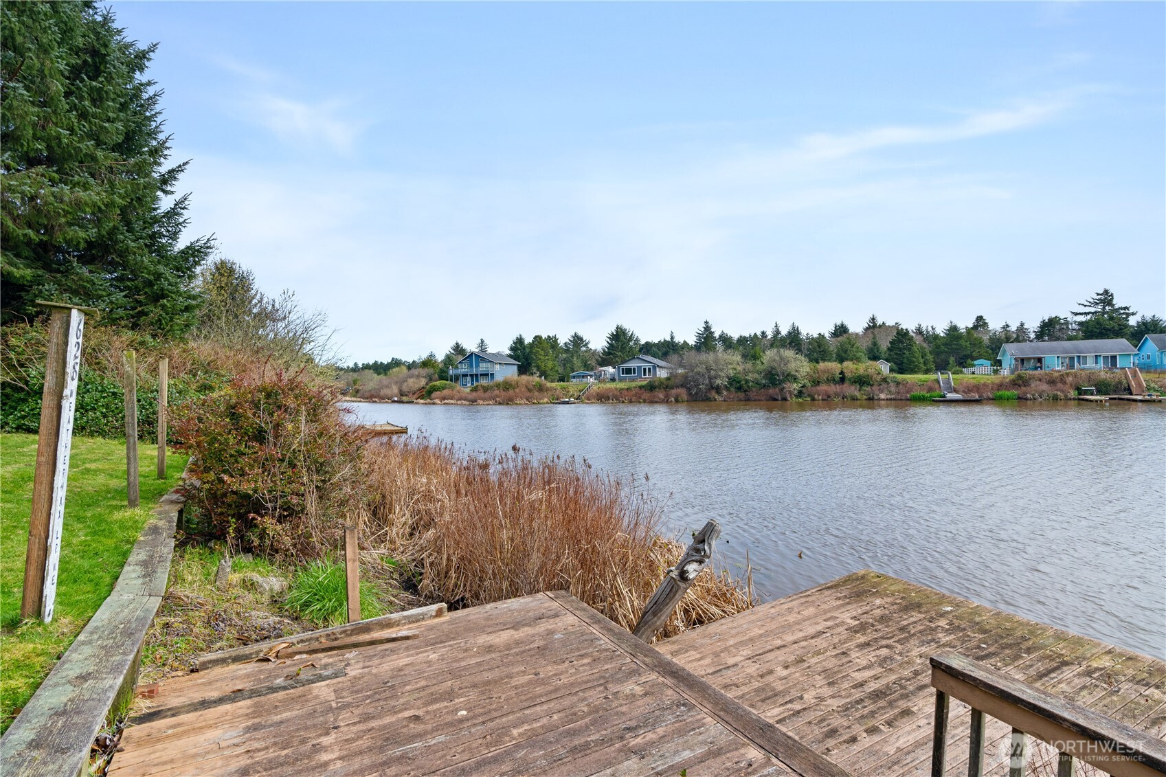 628 Weatherwax Loop NE, Ocean Shores, WA 98569