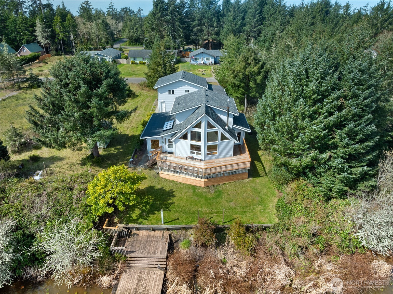 628 Weatherwax Loop NE, Ocean Shores, WA 98569