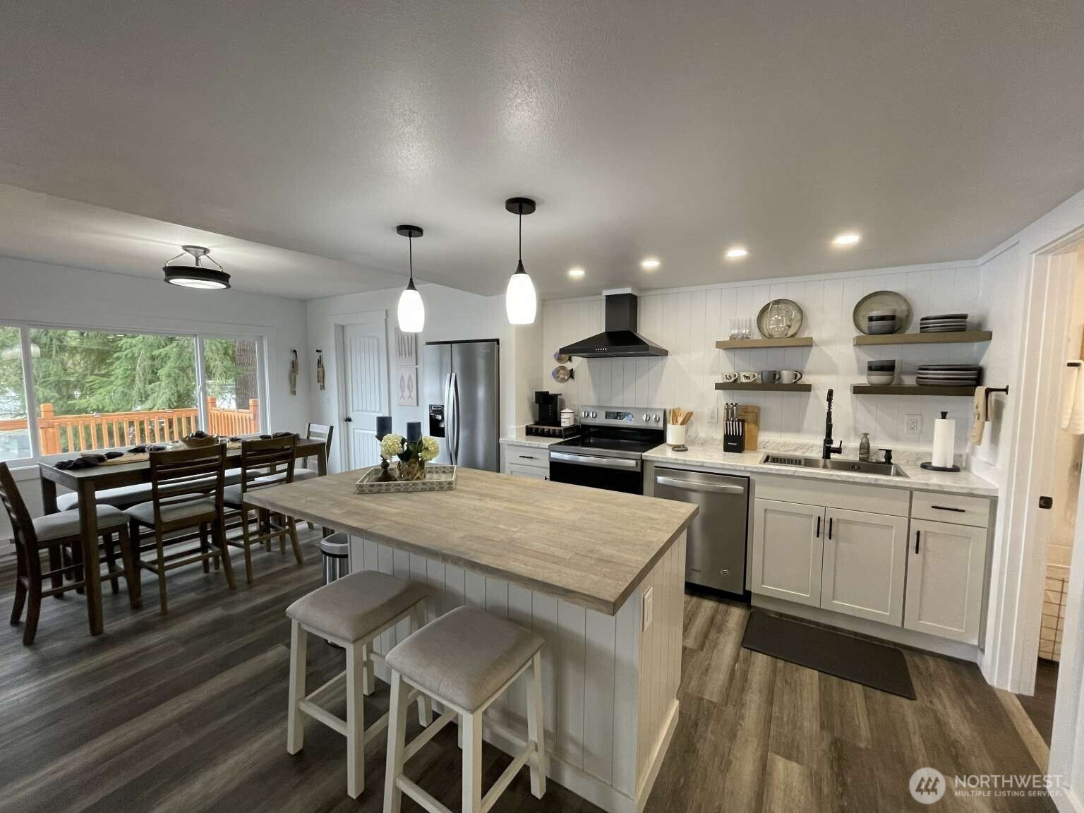 2319 SW Lake Roesiger Road , Snohomish, WA 98290