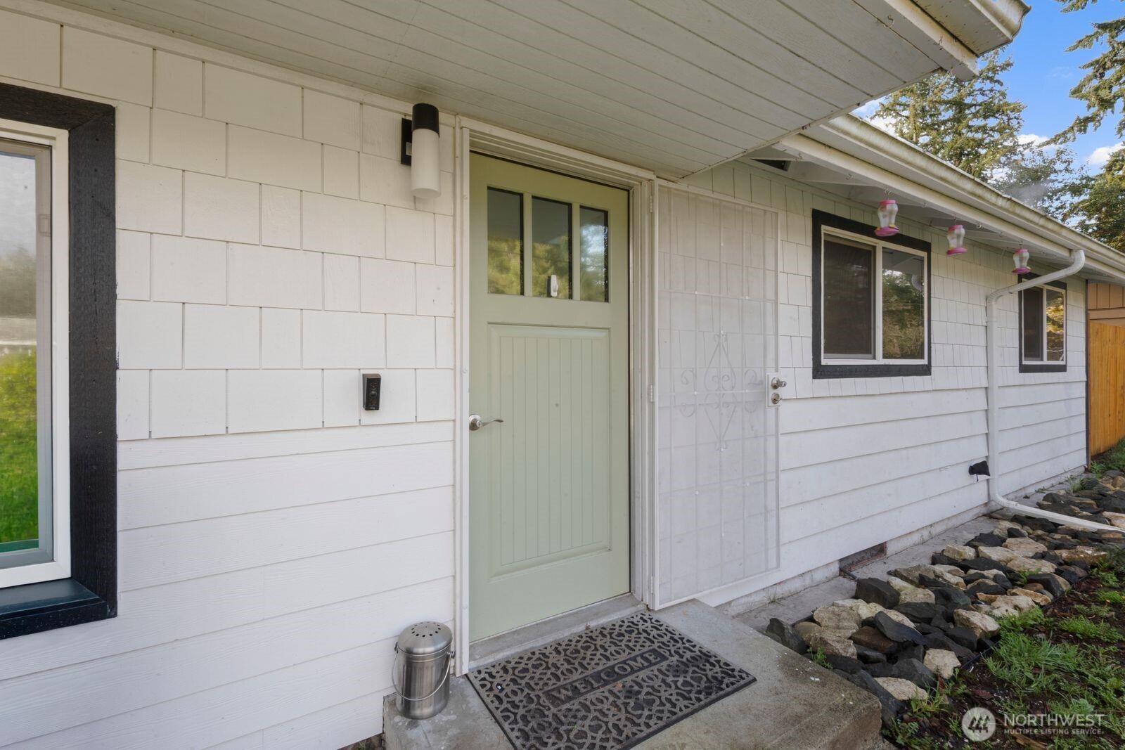 9808 Lawndale Avenue SW, Lakewood, WA 98498