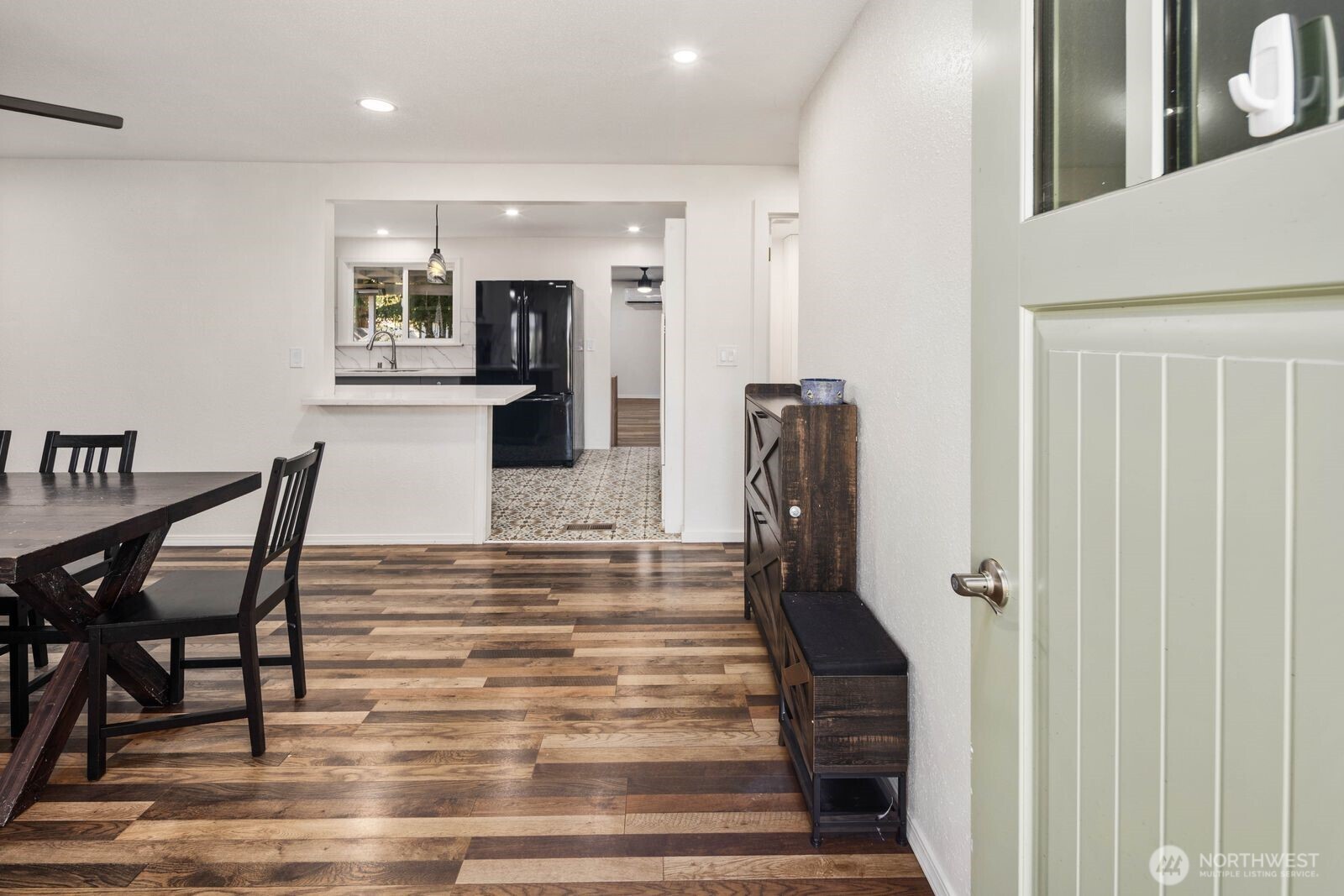 9808 Lawndale Avenue SW, Lakewood, WA 98498