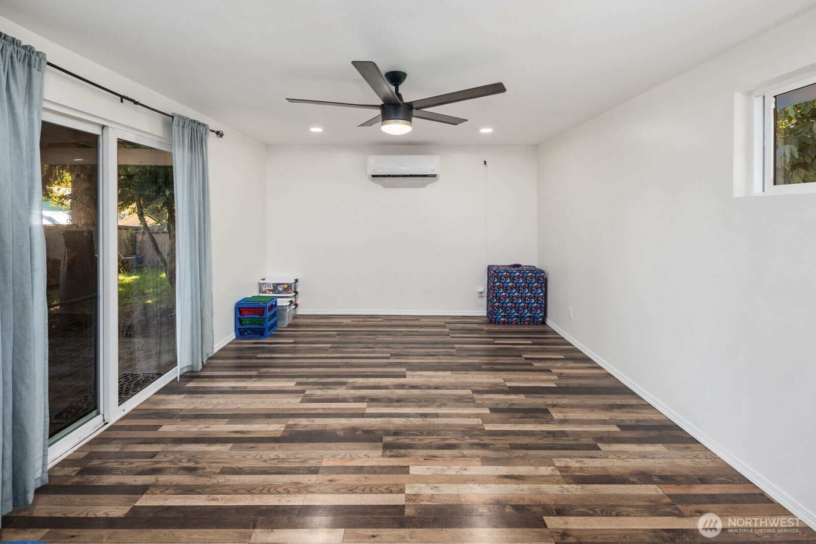 9808 Lawndale Avenue SW, Lakewood, WA 98498