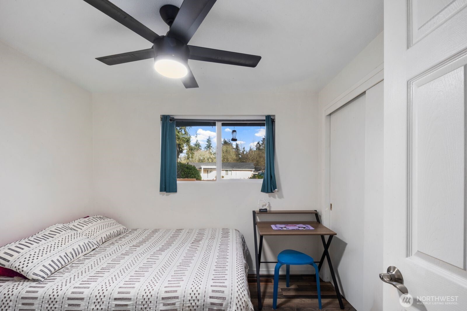 9808 Lawndale Avenue SW, Lakewood, WA 98498