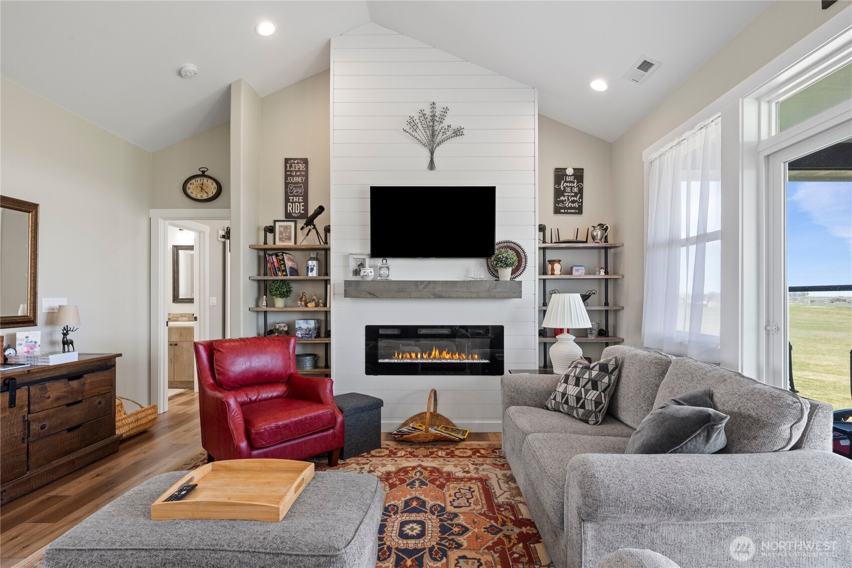 8090 Desert Sage Court SE, Othello, WA 99344