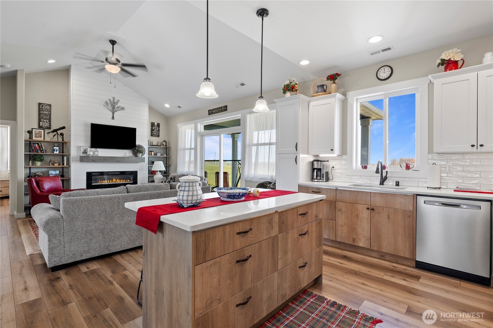 8090 Desert Sage Court SE, Othello, WA 99344